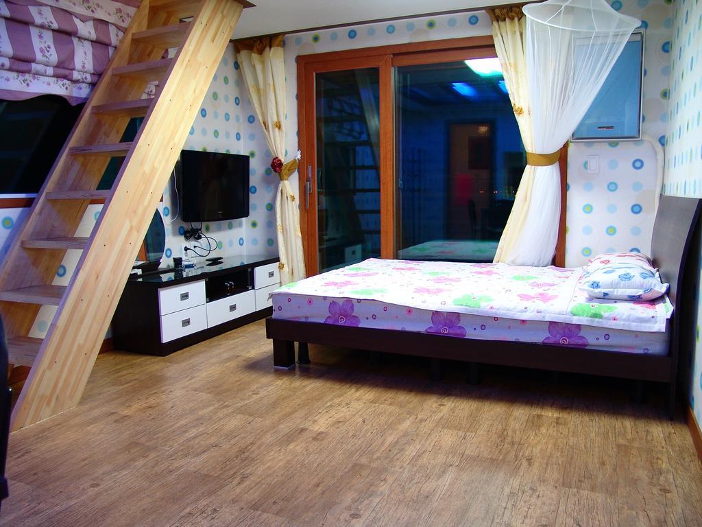 Yongdu Beach Pension Boryeong Exterior foto